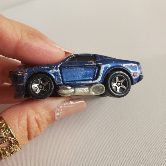 Vintage 2002 "1968 Mustang" Hot Wheel - Picture 6 of 7